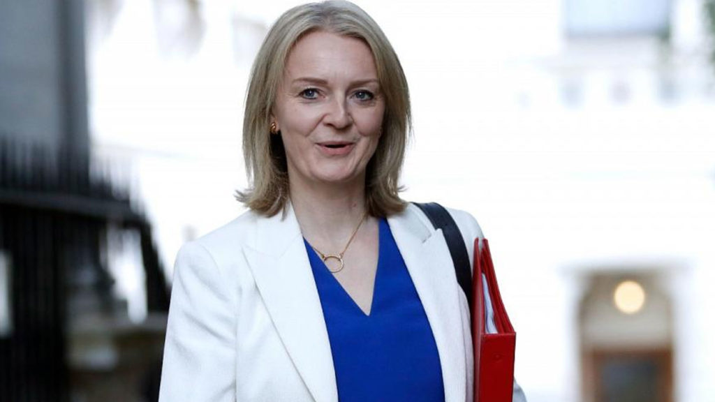 ليز تراس تفوز بزعامة حزب المحافظين لتصبح رئيسة وزراء المملكة المتحدة القادمة news
