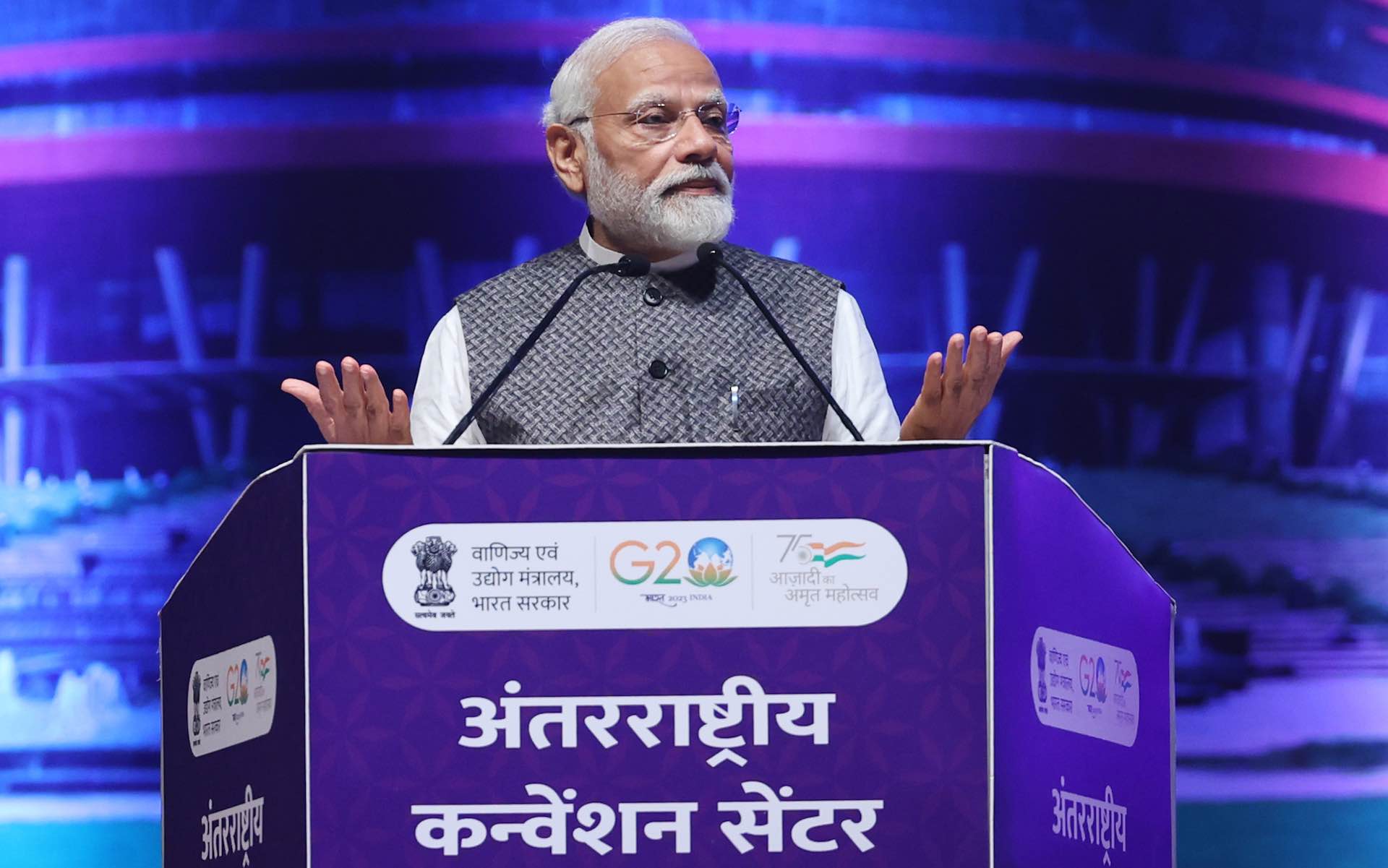 رئيس وزراء الهند ناريندرا مودي يدعم الرؤية الوطنية لبلاده بافتتاح المركز الدولي للمعارض والمؤتمرات بقيمة 329 مليون دولار