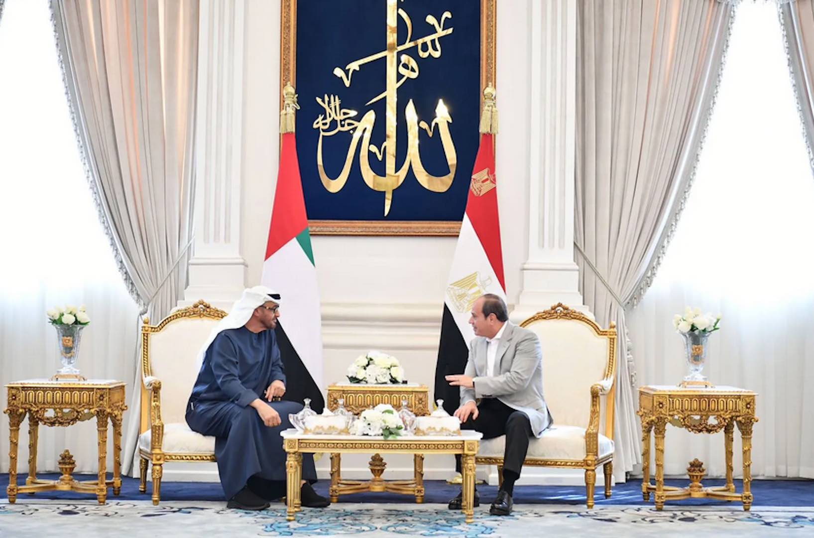 لقاء أخوي بين الرئيس المصري ورئيس دولة الإمارات الشقيقة بمدينة العلمين